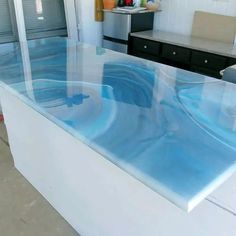 modern  kitchen counter top decor ideas Top Decor Ideas, Kitchen Design Countertops, Marble Countertops Kitchen, Epoxy Countertop, Beach House Interior, Kitchen Counters