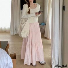 Olivia Mark - Sweet Delight Long Skirt with Ruffles Church Ootd, Modest Long Skirts, Long Pink Skirt, Pink Skirt Outfits, A Line Skirt Outfits, Modest Girly Outfits, Pink Maxi Skirt, Skirt With Ruffles, Teacher Fits