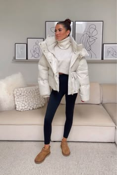 How To Style Ugg Boots, Style Ugg Boots, Winter Sweater Outfits, Nyc Outfits, Ugg Classic Ultra Mini, Ootd Winter