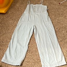 Nwt Old Navy Size Large Light Blue Jumpsuit- Button Details And Two Side Pockets With Adjustable Straps - Smoke Free Home Light Wash Button-up Jumpsuits And Rompers For Spring, Spring Light Wash Button-up Jumpsuits And Rompers, Light Wash Button-up Jumpsuit Or Romper, Light Wash Overall Jumpsuits And Rompers With Button Closure, Light Wash Button-up Jumpsuits And Rompers, Button-up Cotton Denim Jumpsuit, Spring Cotton Overalls With Buttons, Denim Overall Jumpsuit With Buttons For Summer, Button-up Overalls With Pockets For Summer