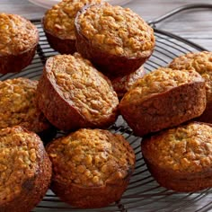 several muffins on a wire cooling rack