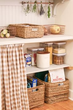 some baskets are sitting on top of the shelves in this pantry with text overlay that reads, wait 24 hours before stacking groceries in pantry