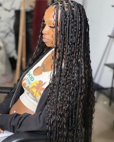 black knotless boho braids with curls Goddesses Braids Hairstyles, Notless Braids Black, Braids Back To School Black, Black Knotless Goddess Braids, Birthday Hair Inspo Braids, Knotless Braids With Curly Strands, Goddess Braids With Edges, Goddess Braids Box Braids, Hair Ideas Box Braids