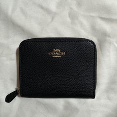 Never Used Brand New Elegant Black Coin Purse With Card Slots, Elegant Black Coin Purse For Business, Elegant Black Business Coin Purse, Classic Coach Coin Purse With Coin Pocket, Classic Compact Coach Coin Purse, Elegant Black Bag With Coin Pocket, Elegant Black Coin Purse For Daily Use, Elegant Black Bifold Coin Purse, Classic Coach Coin Purse For Everyday Use