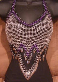 Indigo Scales Bellydance Top by ~enchantress13 on deviantART Chainmail Clothing, Jóias Body Chains, Scale Maille, Chainmail Top, Pop Tab Crafts, Diy Chain, Pop Tabs, Chainmail Jewelry, Chainmaille Jewelry