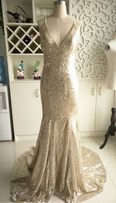 Modest Prom Gowns, Cheap Gowns, Gold Evening Dresses, Modest Prom, Prom Dresses Long Mermaid, Classy Prom Dresses, Prom Dresses Modest, Dresses Modest, Fashionable Clothes