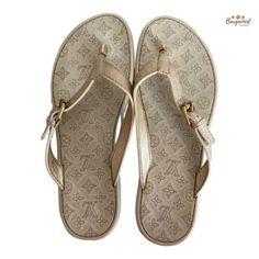 ad eBay - Find many great new & used options and get the best deals for Authentic Louis Vuitton Beige Monogram Embossed Rubber Flip Flop Sandals 37/7 at the best online prices at eBay! Free shipping for many products! Luxury Leather Open Toe Flip Flops, Luxury Gold Sandals With Cushioned Footbed, Luxury Flip Flops, Rubber Flip Flops, Authentic Louis Vuitton, Flip Flop, Flip Flop Sandals, Emboss, Ebay Finds