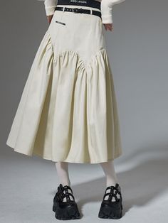 Material: white/Cotton100%grey/Polyester77% Viscose17% Spandex6%Size: SML Model: 170cm/48kg Length Waist S 75cm 64cm M 78cm 68cm L 81cm 72cm Embroidered Skirt, White Skirt, Mode Inspo, 가을 패션, Mode Vintage, Mode Inspiration, Aesthetic Clothes, Fashion Inspo Outfits, High Fashion