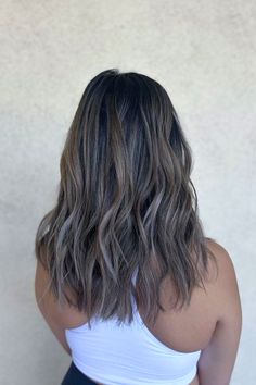 35 Grey Blending Highlights Brunette - Stylish Hair Ideas Brunette With Gray Highlights, Blending Highlights, Grey Blending Highlights Brunette, Grey Blending Highlights, Gray Highlights Brown Hair, Hair With Silver Highlights, Brown Hair With Silver Highlights, Brunette Tones, Greying Hair