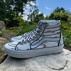 I Hand Painted These Vans With Angelus Acrylic Paint Sprayed With Water And Stain Repellent Laces Were Done By Hand As Well They Have Been Worn Slightly But Still Super Clean ! Womens 7 Men’s 5.5 Comic Black And White, Custom Painted Vans, Painted Vans, Vans Hi, Van Color, Air Force 1 Custom, Vans White, Shoes Vans, Art Things