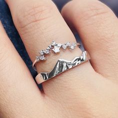 TimJeweler ACOTAR Feyre Ring A Court Of Thorns And Roses Jewelry, Star Wars Wedding Rings, Throne Of Glass Wedding, Night Court Jewelry, Book Ring Box, Feyre Wedding Ring, Acotar Engagement Ring, Acotar Gift Ideas, Velaris Ring