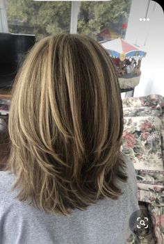 Inverted Bob Hairstyles With Layers, Medium Layered Haircuts, Medium Layered Hair, Medium Hair Cuts, Shoulder Length Hair, Crazy Hair