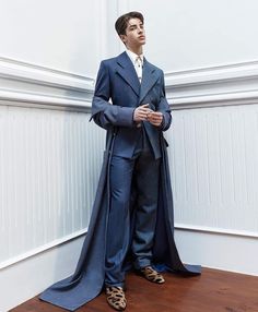 Gender Fluid Fashion, High Fashion Men, Genderless Fashion, Stylish Mens Fashion, Queer Fashion, Androgynous Fashion, Futuristic Fashion, Prom Outfits, Men Fashion Casual Outfits