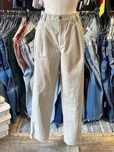 ♥ D E S C R I P T I O N ❤️  Vintage 1980s High Waisted Liz Claiborne Dad Pants ♥ S I Z E & M E A S U R E M E N T S ♥ Measurements taken across while garment laying flat and unstretched. Double measurement to get the all around. Length: 42.25" Waist: 14.5"  Hips: 20" Inseam: 30.25 ♥ Authenticity Guarantee ♥ All items sold in our shop are 100% guaranteed authentic vintage or your money back. Dad Pants, Trouser Pants, Liz Claiborne, Capri Pants, Pants For Women, Trousers, High Waisted, Clothes For Women, Pants