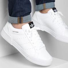 New In Box Mens Size + 1.5= Womens Size Adidas Court, Adidas Runners, Adidas Originals Shoes, White Shoes Men, Adidas Shoes Originals, White Sneakers Men, Adidas Shoes Mens, White Tennis Shoes, Casual Trainers