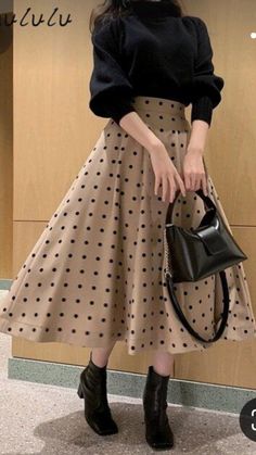 Stile Hijab, Trendy Dress Outfits, Neue Outfits, Korean Fashion Dress, Stil Elegant, Muslim Fashion Outfits, Designer Dresses Casual, Muslimah Fashion Outfits