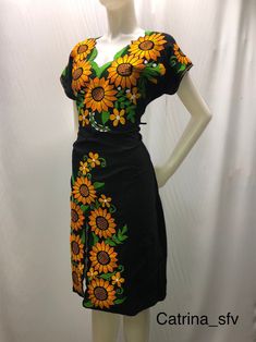 Beautiful sunflower embroidered blanket dress with 100% cotton stamen yarn Mexican dress, black sunflower dress, embroidered dress, short off-the-shoulder dress, the perfect dress for a Mexican party or any other event The dress is uni size can fit from small size medium large.. three sizes in one Black Embroidered Mini Dress For Summer, Black Embroidered Knee-length Summer Dress, Black Knee-length Embroidered Summer Dress, Summer Sunflower Print Short Sleeve Dresses, Black Sunflower Dress, Mexican Parties, Blanket Dress, Black Sunflower, White Sunflower