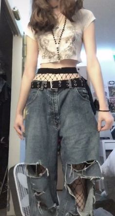 Alt Clothes, Comfy Clothing, Fishnet Stockings, Spring Aesthetic, Goth Punk, Aesthetic Outfit