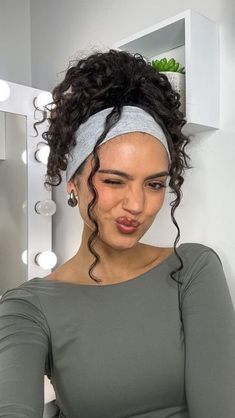 Cute Updos For Work Nurse, Braid With Headband Hairstyles, Head Bands For Curly Hair, Hairband Hairstyle Curly Hair, Headband And Curly Hair, Curly Hair Updo With Headband, Headband In Curly Hair, Head Band Hairstyles Curly Hair, Curly Bun With Headband