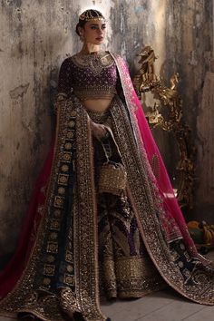 Purple Choli, Lehenga Dupatta Style, Bridal Lehenga Pakistani, Mohsin Naveed Ranjha, Pakistani Bridal Lehenga, Purple Lehenga, Lehenga Dress, Pakistani Bridal Dress, Dupatta Style