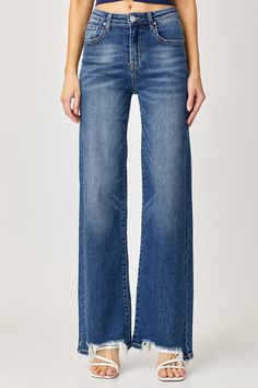 Oufits Casual, High Rise Wide Leg Jeans, Jean Large, Edgy Look, High Rise Jeans, Denim Fabric, Wide Leg Jeans, Denim Pants, Leg Jeans