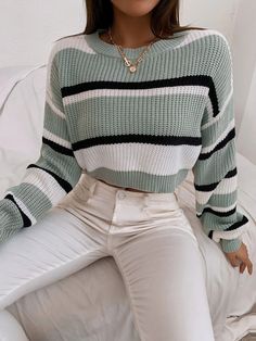 Drop Shoulder Sweater, Pullover Outfit, Trendy Outfits For Teens, Mode Inspo, Really Cute Outfits, Cute Simple Outfits, White Pants, Winter Fashion Outfits, Preppy Outfits