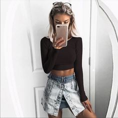 New Size M Make Me Offer Casual Crop Top For Night Out, Casual Fall Top For Night Out, Crop Top Shirts, Spring Women, Spring Shirts, Crop Top Blouse, Knit Tees, Knitted Tshirt, Trendy Tshirts