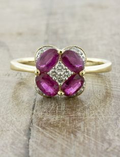 Unique Engagement rings by Ken & Dana Design Unconventional Engagement Rings, Chloe Ring, Traditional Engagement, Magnificent Jewels, Ideas Decoracion, Nature Inspired Engagement Ring, Colourful Life, Shine Bright Like A Diamond, Colour Purple