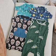 Four 12-18 Months Used Kickee Pants Rompers. Three Short Sleeved Shorts And One Sleveless. Kickee Pants, Romper Pants, Size 12, Blue Green, Rompers, One Piece, Pants, Blue, Color