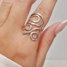 Description: Handcrafted In 92.5 Sterling Silver With A Unique Swirl Pattern And Polish Top Finish Giving A Unique Appearance. A Fabulous Statement Ring To Wear Daily To Elevate Your Look To Any Occasion. Light, Thin Wrap Style Material: Metal: 925 Sterling Silver Finish: High Polish Ring Measurements: Top Length: 27 Mm Width: 19.4 Mm Band Width: 3.6 Mm 925 Stamped Lightly Adjustable Weight: 4 Grams K E E P I N T O U Ch Https://Instagram.Com/Emmaverajewelry Https://Www.Facebook.Com/Emmaveradesig Pointer Finger Ring, Swirl Ring, Bohemian Colors, Wrap Ring, Bohemian Rings, Boho Ring, Swirl Pattern, Wrap Rings, Boho Rings