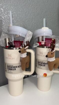 Cute Gifts For Friends, Christmas Gift Basket Ideas, Easy Christmas Gifts, Christmas Gift For Mom, Christmas Baskets, Gift Basket Ideas, Cute Christmas Gifts, Christmas Gift Basket