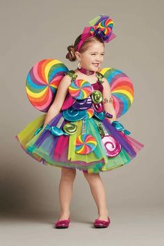 150 DIY Last Minute Halloween Costumes Ideas - Hike n Dip Candy Fairy Costume, Fairy Costume For Girl, Candy Fairy, Candy Girls, Candy Costumes, Black Halloween Dress, Candyland Party, Unique Halloween Costumes, Candy Girl