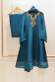 Simple Mehndi Dresses, Raw Silk Dress, Bell Top, Preschool Tracing, Cotton Kurti Designs, Casual Party Dresses