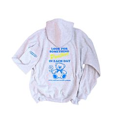 📦 FREE SHIPPING on orders $35 or more to US shoppers 🛒We're all about positive vibes around here. That's why we made this trendy retro teddy bear hoodie and its sure to be your new favorite! It is so comfortable and cute, and you can wear it to just about any occasion. The perfect preppy hoodie for any day, with a quote on the arm sleeves that reads TODAY IS YOUR DAY that reminds you to stay positive. This hoodie is perfect for the person who loves teddy bears, has a positive attitude and want Positive Sweatshirts, Sweatshirts Preppy, Preppy Hoodie, Cute Crewneck Sweatshirt, Teddy Bear Hoodie, Sweatshirt Preppy, Positive Hoodie, Preppy Sweatshirts, Today Is Your Day