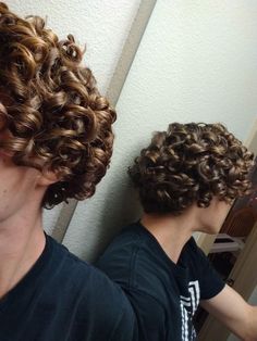 Long Curly Hair Men, Mens Hairstyles Curly, Men's Curly Hairstyles, Male Haircuts Curly, Surfer Hair, Men Haircut Curly Hair, Trendy Haircuts For Women, Mens Hairstyles Thick Hair, Wavy Hair Men