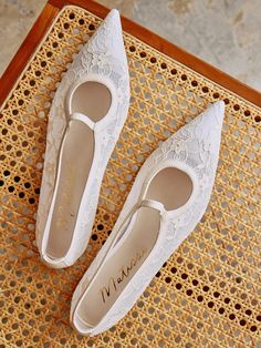 Fleur Lace Flat - Ivory – Lisa Says Gah Clogs Platform, Resale Clothing, Intentionally Blank, Lace Flats, Bridal Separates, Lisa Says Gah, Paloma Wool, Modern Bridal, Favorite Sweater