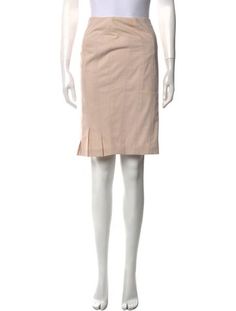 Gucci SkirtVintageFrom the Spring 2002 Collection by Tom FordPinkFit:Skirts by Gucci typically fit true to size. Elegant Short Pink Skirt, Gucci Summer Bottoms, Gucci Fitted Workwear Bottoms, Chic Gucci Formal Skirt, Fitted Gucci Bottoms For Work, Elegant Gucci Skirt For Formal Occasions, Fitted Elegant Gucci Bottoms, Pink Knee-length Skirt For Formal Occasions, Formal Pink Knee-length Skirt