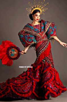 Erich Miñoza - Philippines 🇵🇭 Filipiniana Dress, Quilt Dress, Maria Clara, Costume Design, Philippines, Diva, Porcelain, Saree, Couture