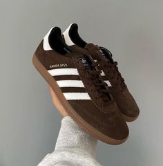 Barcelona Outfits, Looks Adidas, Samba Shoes, Adidas Sambas, Adidas Samba Og, Shoe Wishlist, Smosh, Sneakers Adidas, Hype Shoes