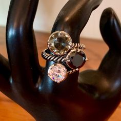 Premier Designs City Girl Ring Size 8 Brand New In Box Rhodium Plated, Cz Crystal Silver Three Stone Jewelry, Black Cubic Zirconia Crystal Ring For Gift, Silver Rings With Black Diamonds, Black Stackable Rings, Acrylic Ring, Bow Ring, Premier Designs Jewelry, Rhinestone Ring, Premier Designs