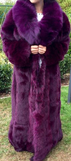 Purple Couture, Purple Fashion Outfit, Big Fur Coat, Purple Items, Purple Stuff, Hot Clothes, Purple Things