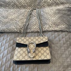 100% Authentic, Excellent Condition, No Signs Of Wear Gucci Leather Bag, Gucci Bag Dionysus, Gucci Gg Marmont Matelasse, Gucci Crossbody Bag, Gucci Crossbody, Gucci Monogram, Canvas Crossbody Bag, Gucci Leather, Crossbody Wallet