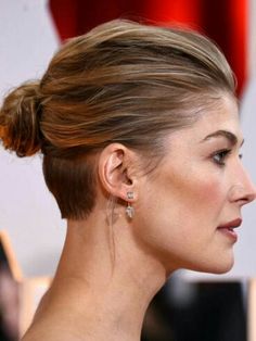 Short Bob Hair, Inverted Long Bob, Undercut Designs, Edgy Haircuts, Rosamund Pike, Fringe Hairstyles, Bob Hair