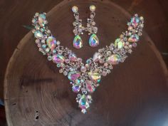 Iridescent Crystal Jewelry With Rhinestones, Iridescent Necklace, Crystal Wedding Necklace, Pink Wedding Decorations, Prom Necklaces, Rhinestone Statement Necklace, Crystal Jewelry Sets, Ear Ring, Iridescent Crystal