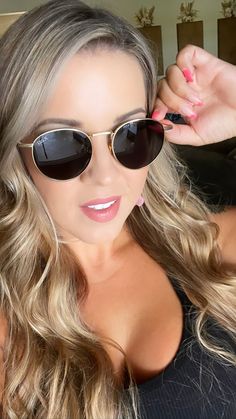 Behold the golden embrace of our LUNA Sunglasses! These round-framed shades not only provide chic and unique style (no square shapes here!), but also offer top-notch eye protection with black polarized lenses. Perfect for beach days, music festivals, or just adding a touch of glam to your everyday look. Gold Round Sunglasses With Gradient Lenses, Chic Gold Aviator Sunglasses With Uv Protection, Gold Round Sunglasses With Tinted Lenses, Everyday Gold Sunglasses With Uva Protection, Gold Round Sunglasses With Polarized Lenses, Modern Gold Sunglasses For The Beach, Gold Aviator Sunglasses With Polarized Lenses For Everyday, Chic Gold Sunglasses For Everyday, Chic Everyday Gold Sunglasses