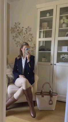 Scottie Suits Style, Equestrian Chic Outfits, Ralph Lauren Blazer Outfit, Grey Vest Outfit, Equestrian Style Outfit, Equestrian Chic, Ralph Lauren Blazer, Elegant Outfit Classy, Effortlessly Chic Outfits