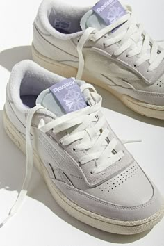 Low Shoes Aesthetic, Womens Rebook Sneakers, Aesthetic Sneakers Women, Women Neutral Sneakers, Rebook Sneaker, Rebook Shoes Women, Women’s Sneakers, Vintage Shoes Sneakers, 80s Sneakers