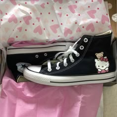 Black All Star Converse Super Cute Hello Kitty Print On The Side Brand New In The Box Never Worn Price Firm Buy On Vinted For 150- Just Ask :) Black All Star Converse, Hello Kitty Converse, Shoes Hello Kitty, Hot Topic Shoes, Hello Kitty Print, Cute Converse, Hello Kitty Shoes, All Star Converse, Kitty Clothes