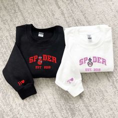 Introducing our Spider Couple Embroidered Sweater, a perfect blend of style and comfort! Crafted with meticulous attention to detail, this Embroidered Spiderman, Spiderman Sweater, Spider Couple, Spiderman Embroidery, Spiderman Sweatshirt, Spiderman Design, Couple Sweatshirts, Valentine Cartoon, Spiderman Shirt