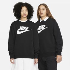 A closet staple, the Nike Sportswear Club Fleece Crew combines a bold Futura logo on the chest with the soft comfort of fleece for an elevated, everyday look. Nike Sportswear Club Fleece, Men's Sportswear, Nike Fleece, Hoodies Mens, Shorts With Tights, Mens Sportswear, Crew Sweatshirts, Graphic Crewneck Sweatshirt, Casual Pullover